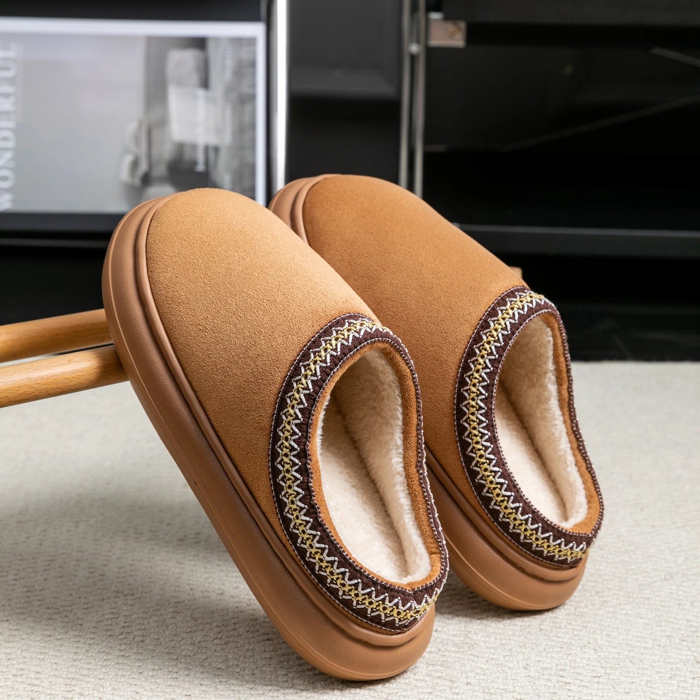 Men's Plush Slippers for Winter Thick Fuzzy Indoor House Shoes with Lightweight EVA Sole, Cozy Warm Slippers for Fall and Winter